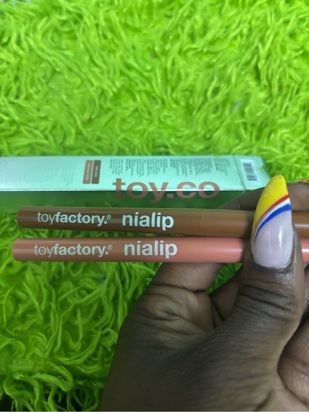 toyfactory nialip Lip Liners Duo - Deep Seek & Nude Protocol